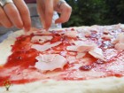 Recept na brusinkovou pizzu na grilu Weber