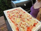 Recept na brusinkovou pizzu na grilu Weber