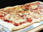 Recept na brusinkovou pizzu na grilu Weber