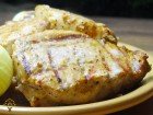 Grilovaná vepřová kotleta na grilu Weber