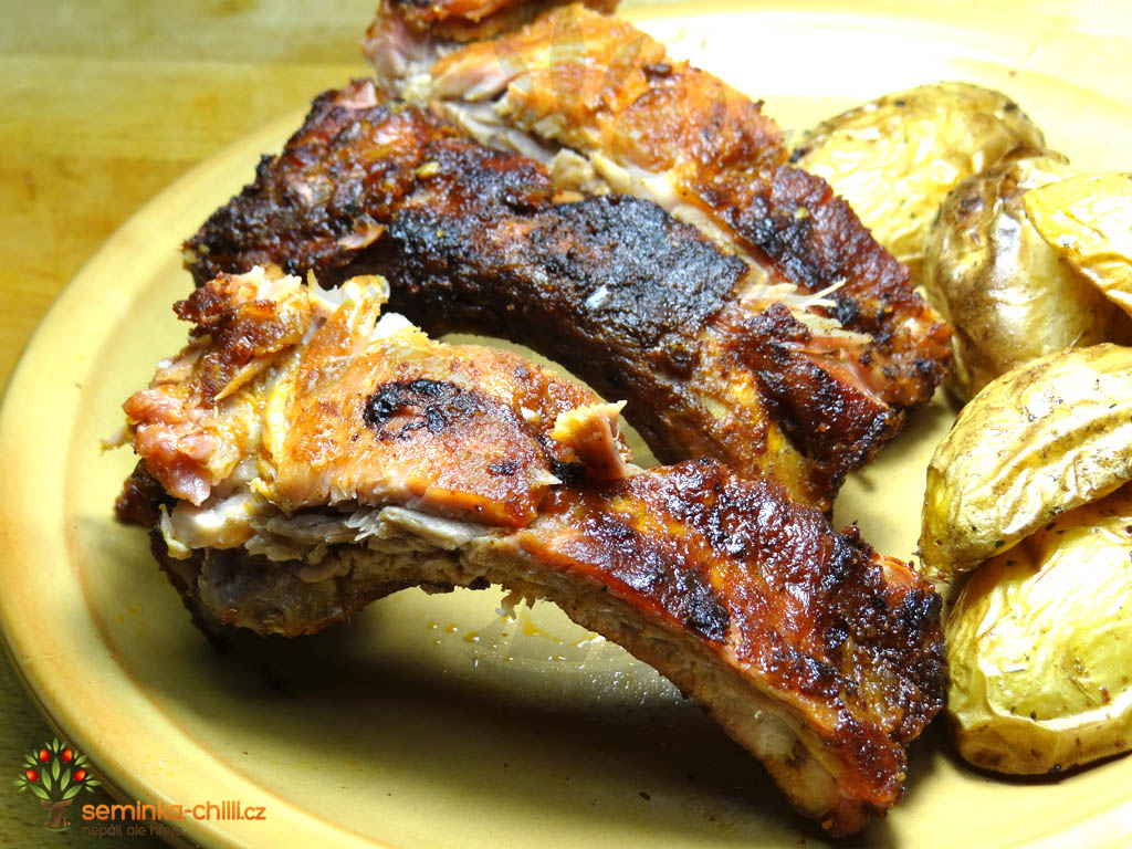 Marinovaná vepřová žebírka na grilu Weber Marinovaná vepřová žebírka na grilu Weber