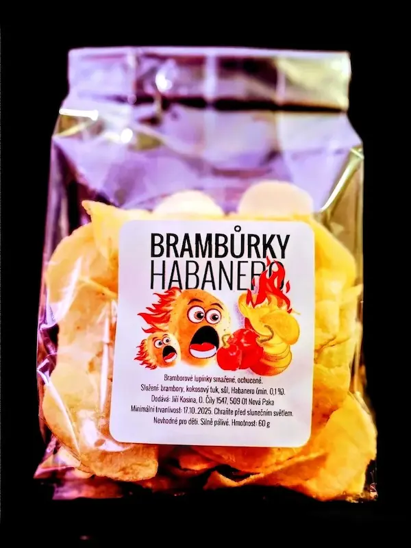 Chilli brambůrky habanero v průsvitném celofánovém sáčku, střední pálivost, ručně smažené na kokosovém oleji
